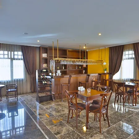 Bon Garden ホテル シリウリ